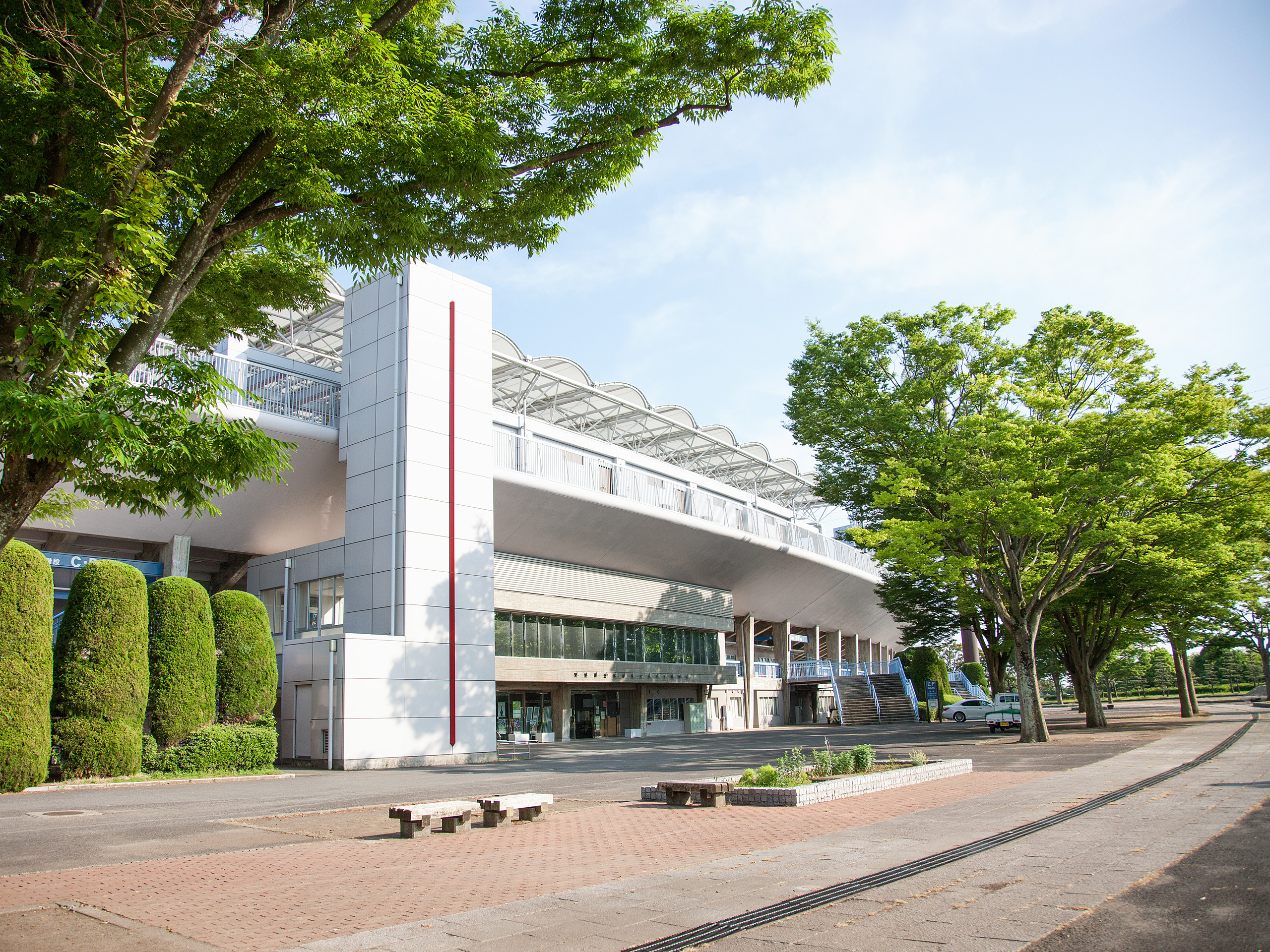 笠松運動公園の建物外観